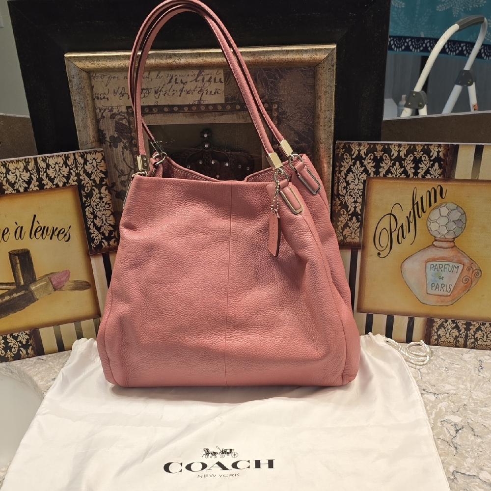 EUC Coach Dusty Rose pebbled Leather Shoulder Bag Triple Entry